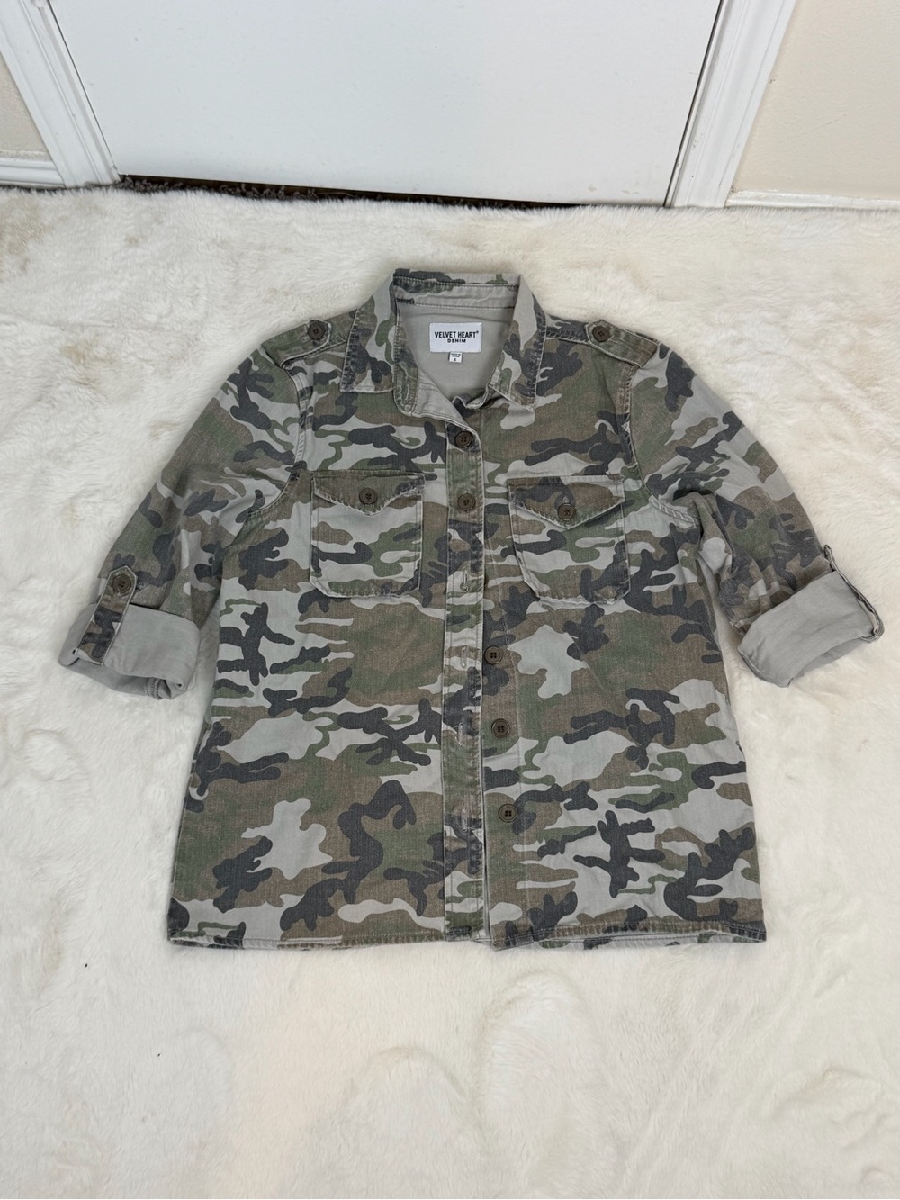 Velvet Heart Women Camo Jacket - Green & Tan